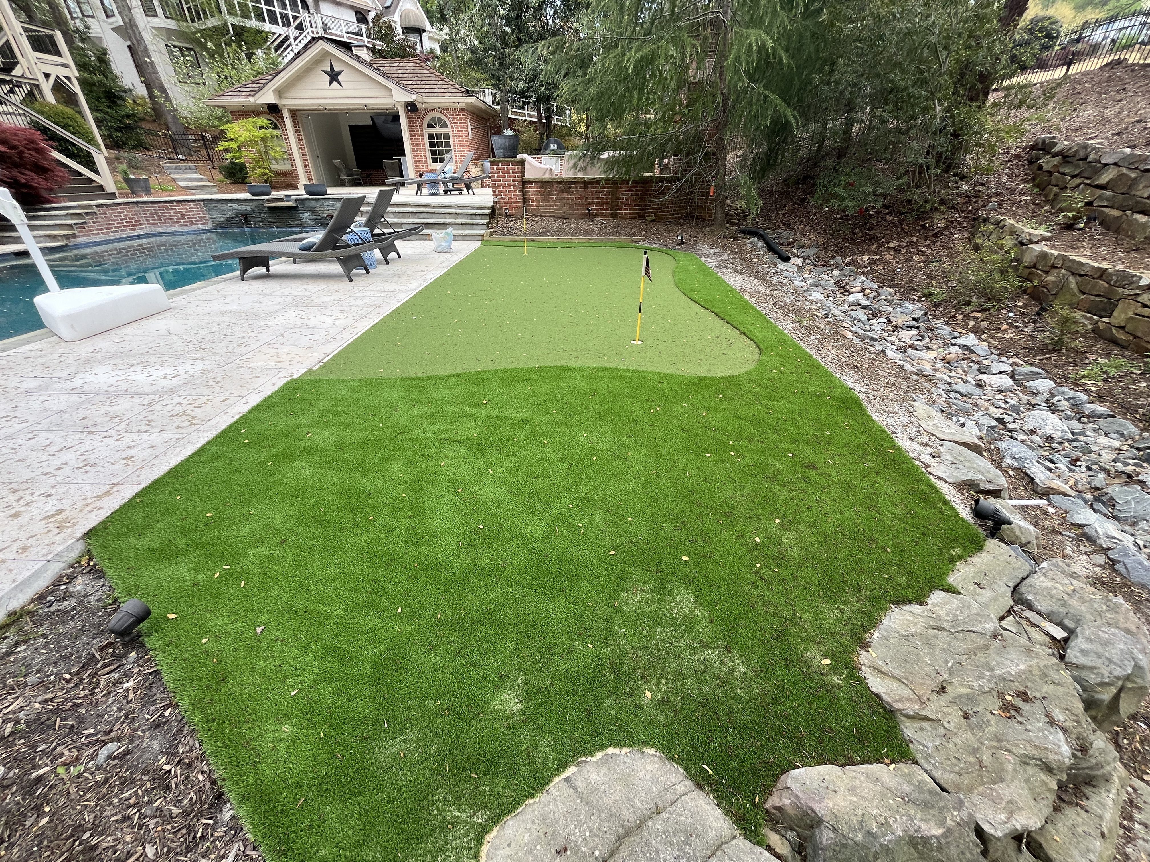 Executive Putting Green Retreat