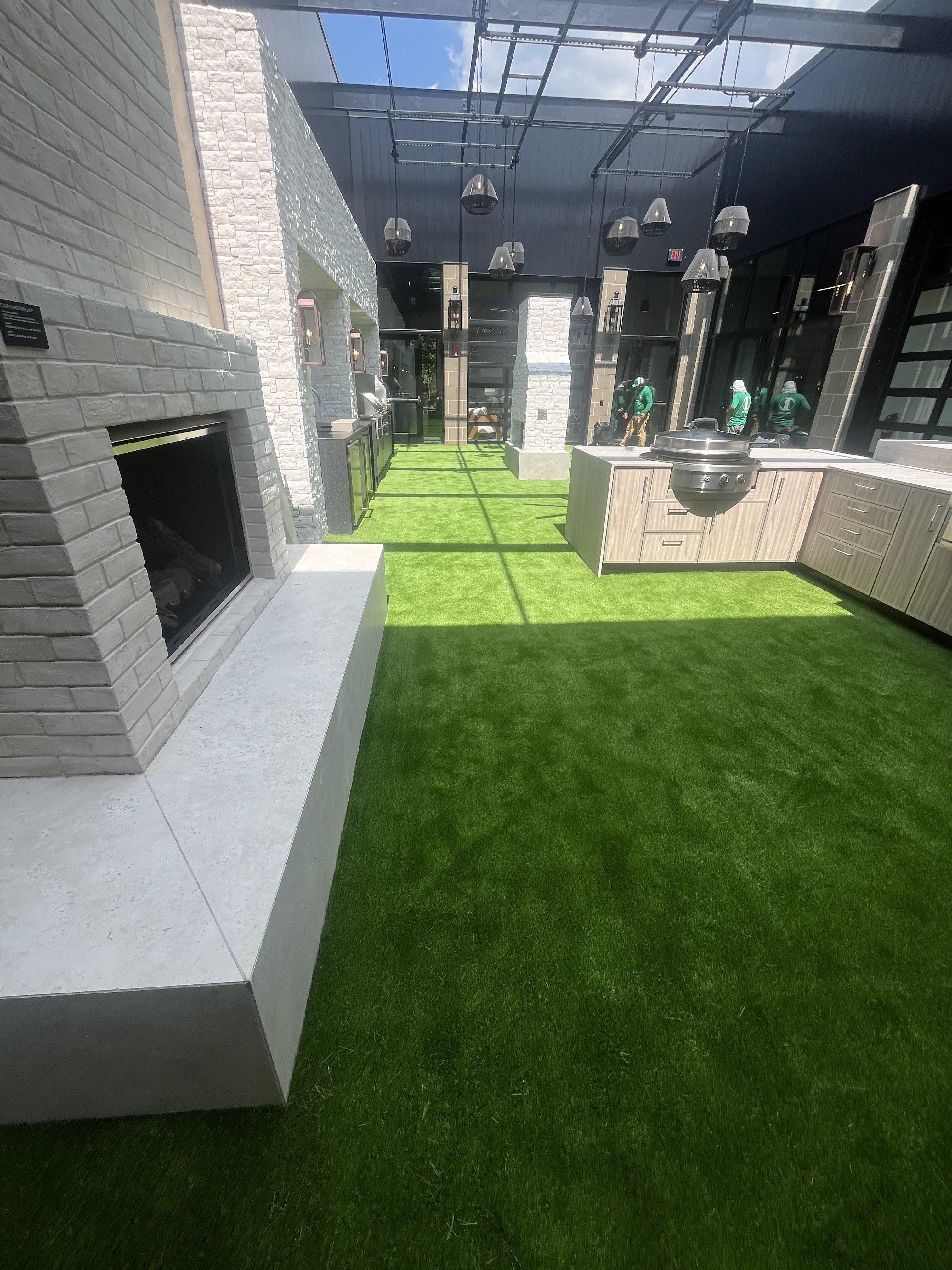 Modern Courtyard Design